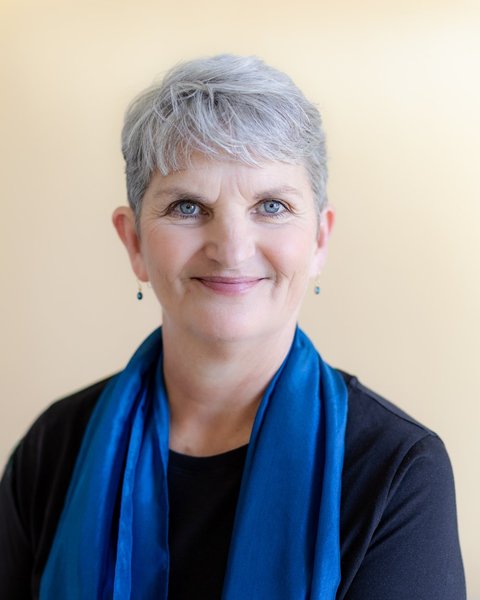 Martha Carlin